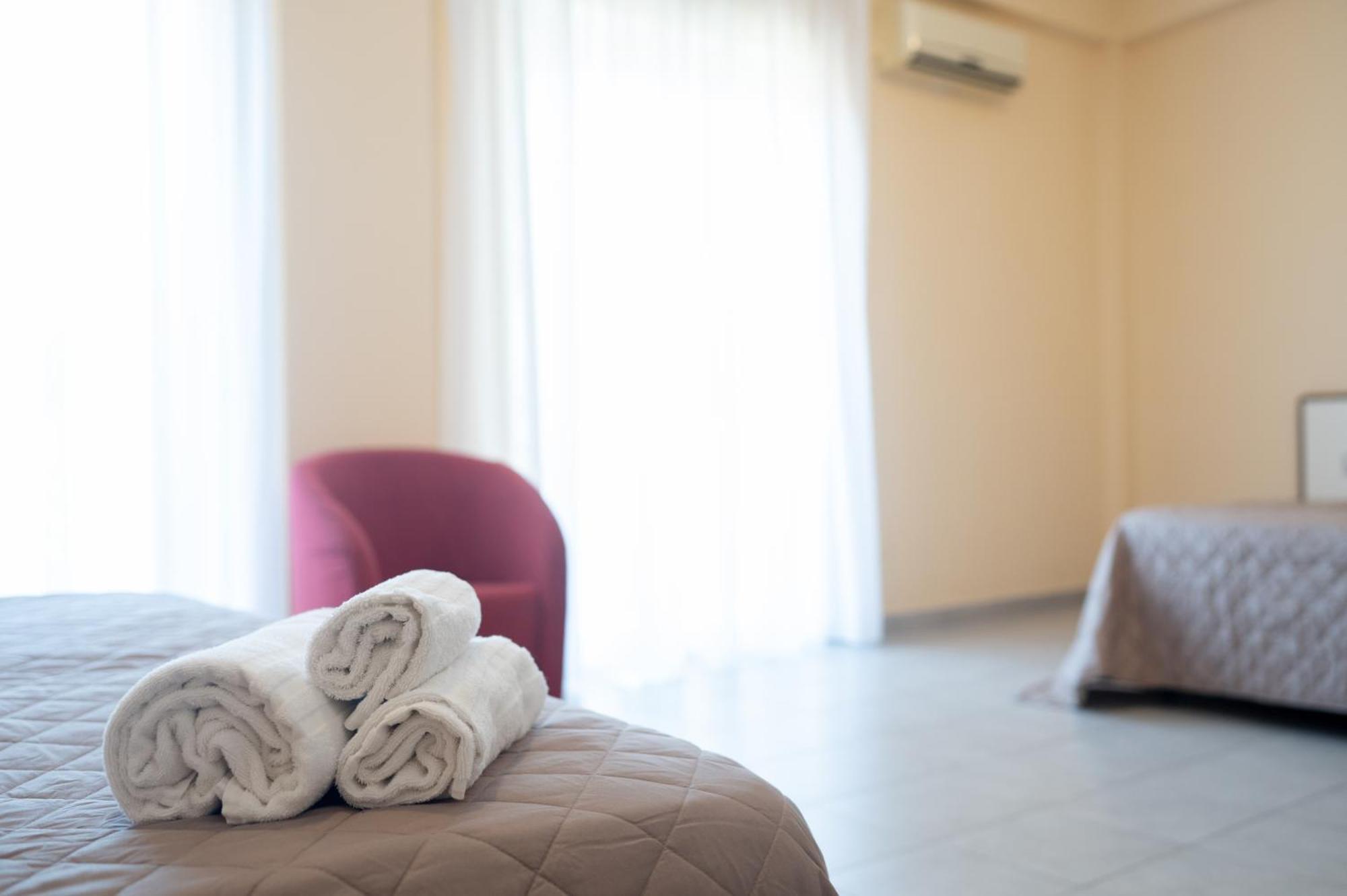 Hotel Parnaso Trebisacce Kültér fotó