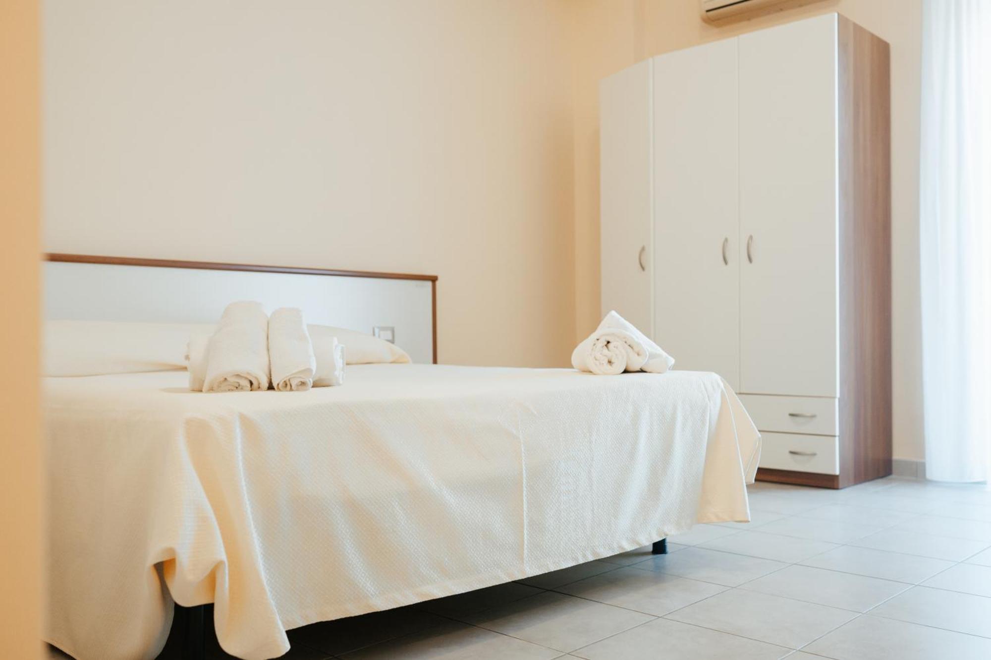 Hotel Parnaso Trebisacce Kültér fotó